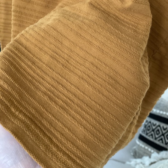 Forever 21 Ribbed Tee - Picture 3 of 6